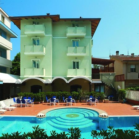 Residence Il Capodoglio Ρίμινι Εξωτερικό φωτογραφία