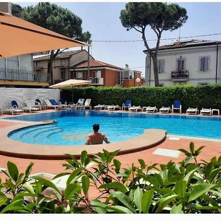 Residence Il Capodoglio Ρίμινι Εξωτερικό φωτογραφία