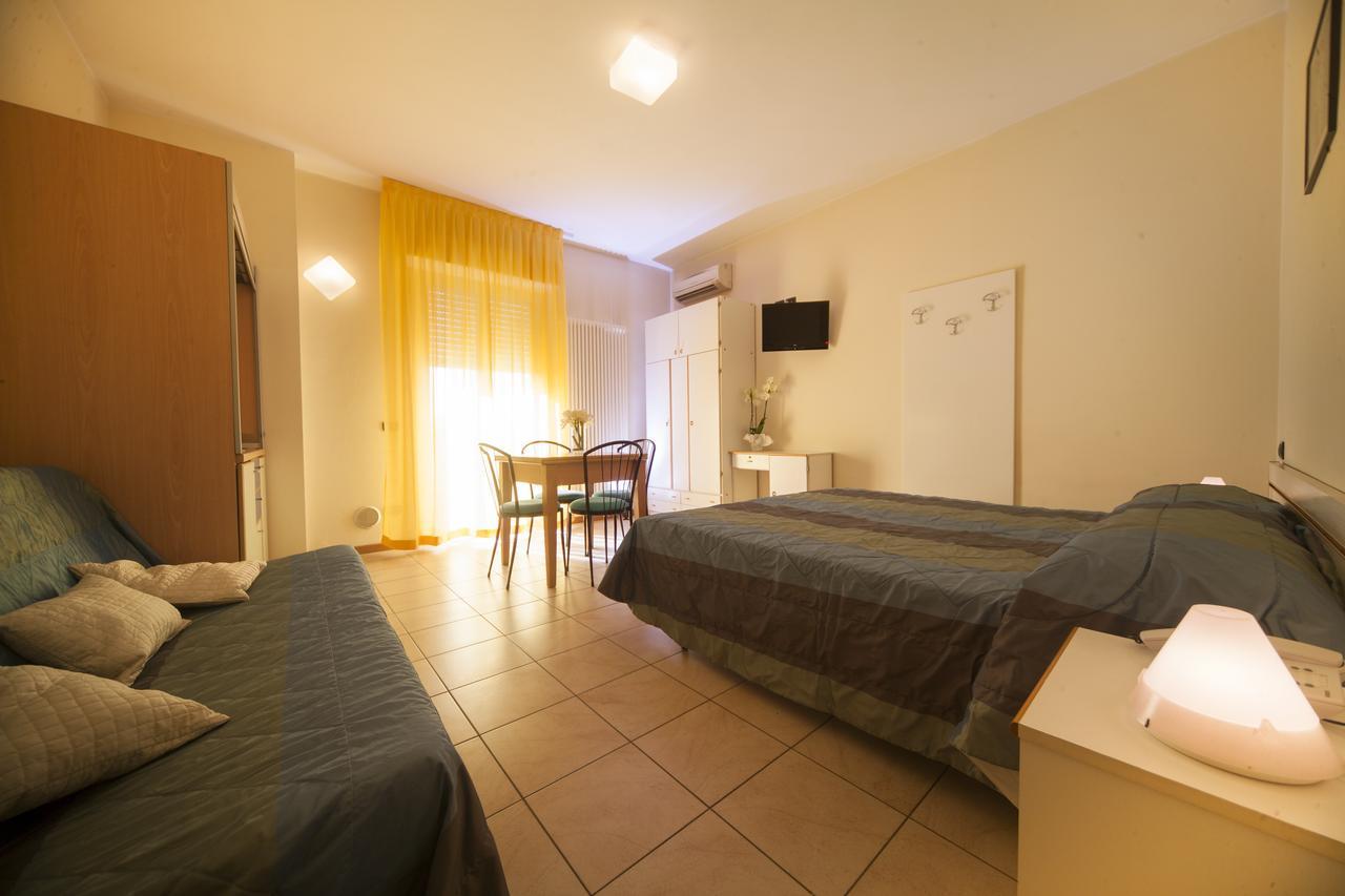 Residence Il Capodoglio Ρίμινι Εξωτερικό φωτογραφία